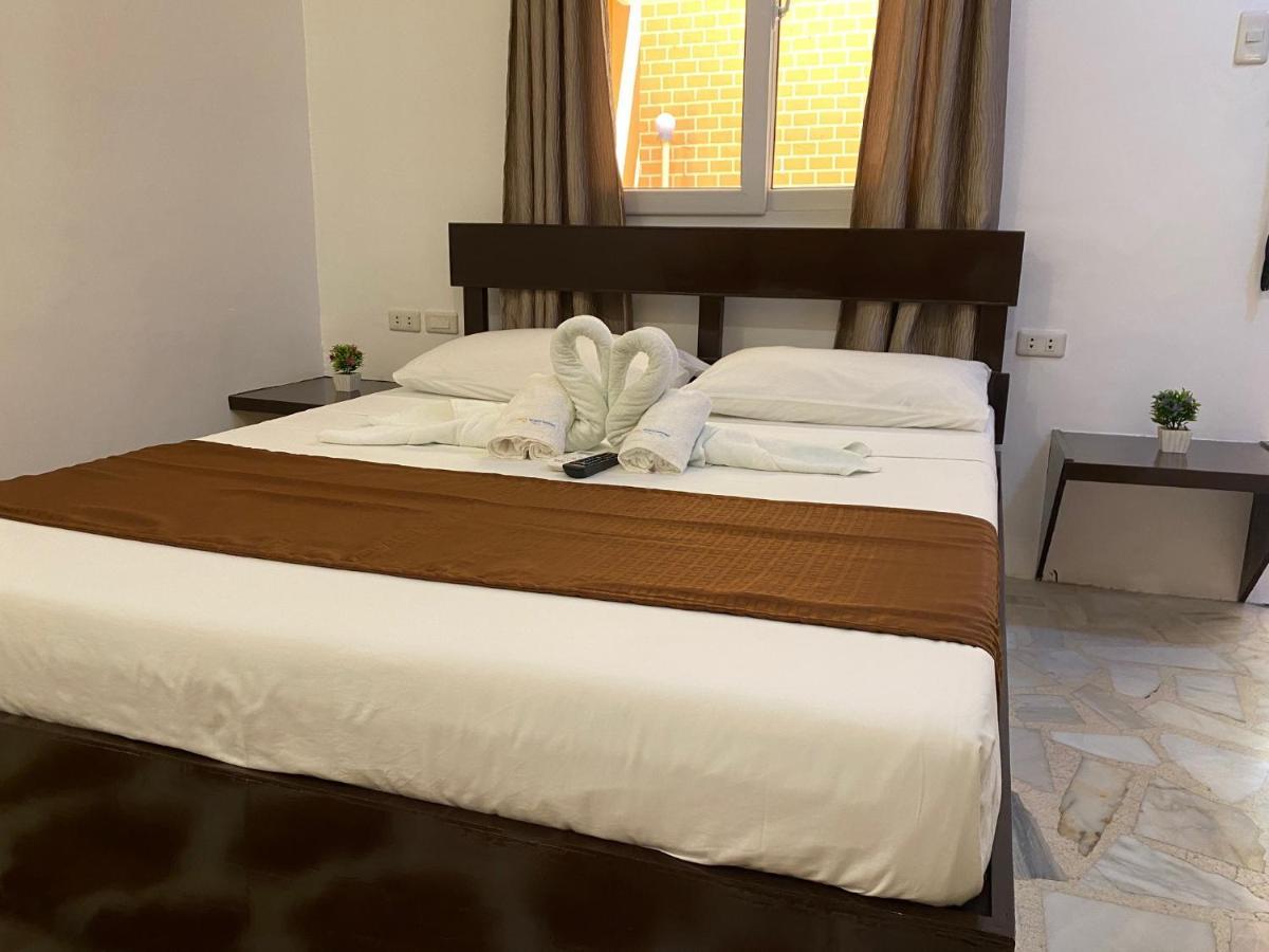 ปาปา เฟรดส์ บีช รีสอร์ต Hotel ปูแอร์โตกาเลรา ภายนอก รูปภาพ