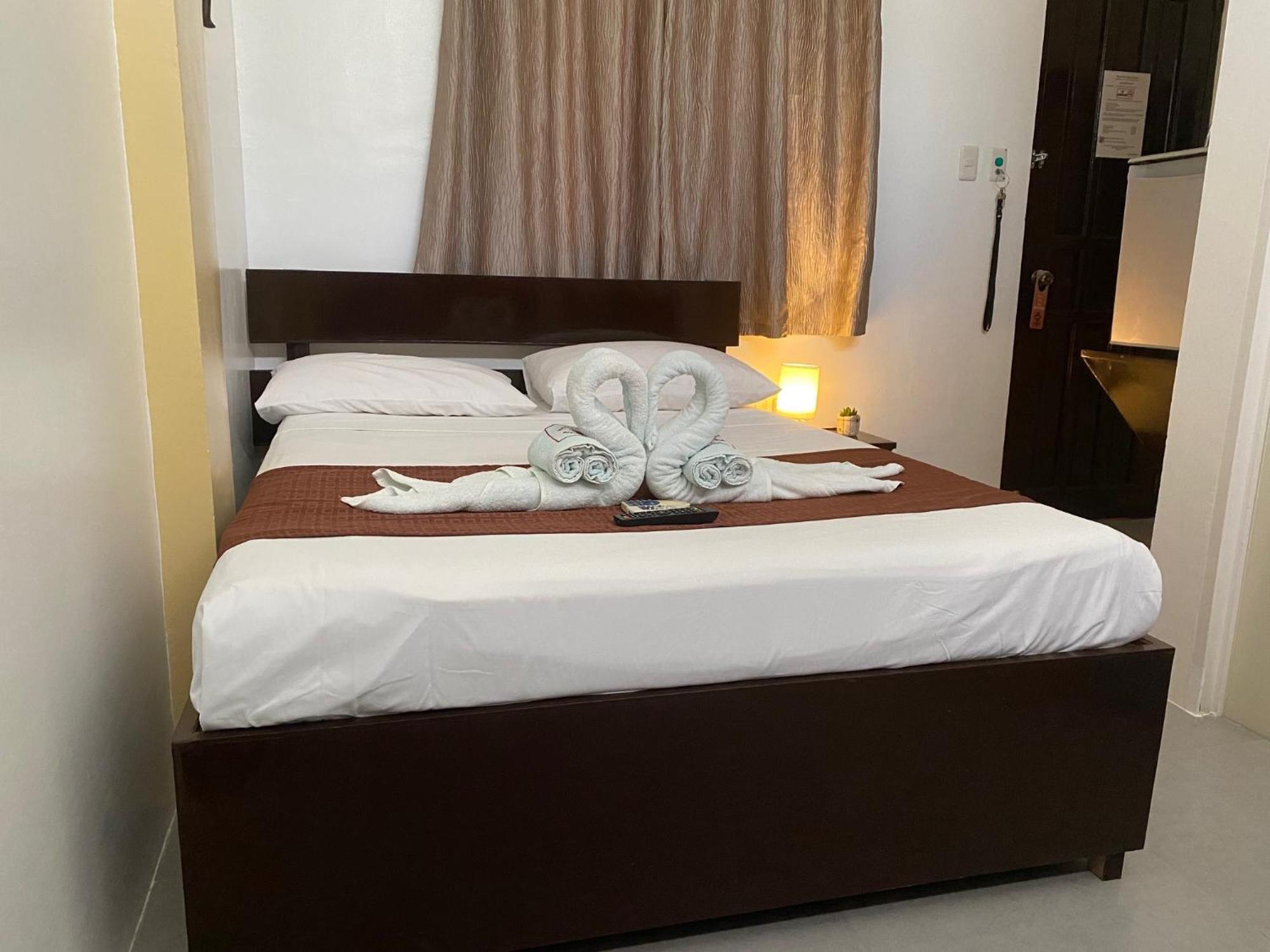 ปาปา เฟรดส์ บีช รีสอร์ต Hotel ปูแอร์โตกาเลรา ภายนอก รูปภาพ